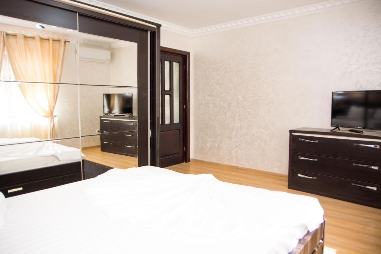 Hotel Casa Alex Si Alexia Jiblea Veche Esterno foto
