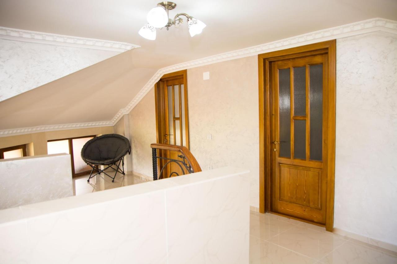 Hotel Casa Alex Si Alexia Jiblea Veche Esterno foto